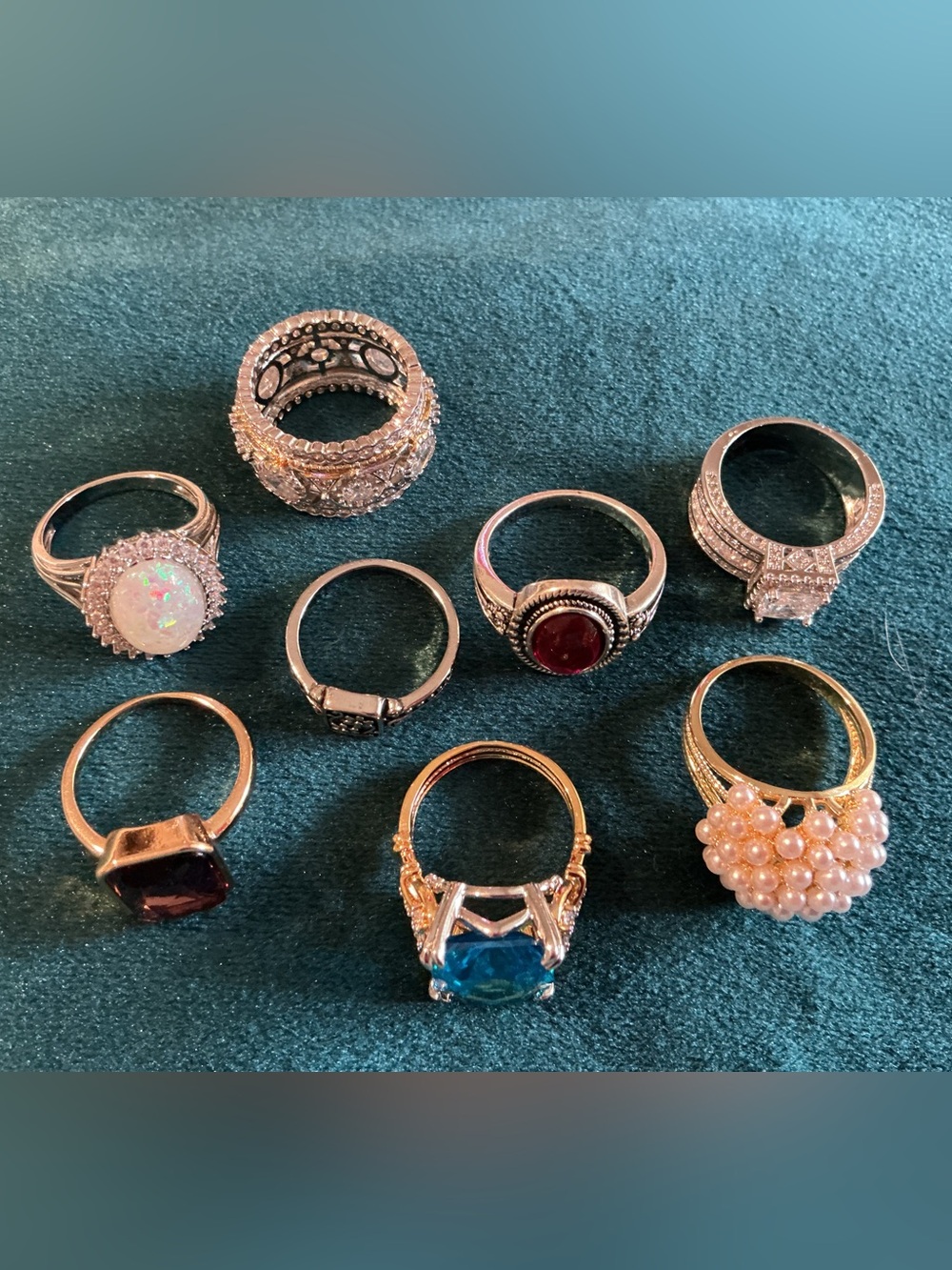 💍 8-Piece Statement Ring Lot | Sizes 8–9 | Fashion Jewelry - Picture 2 of 3